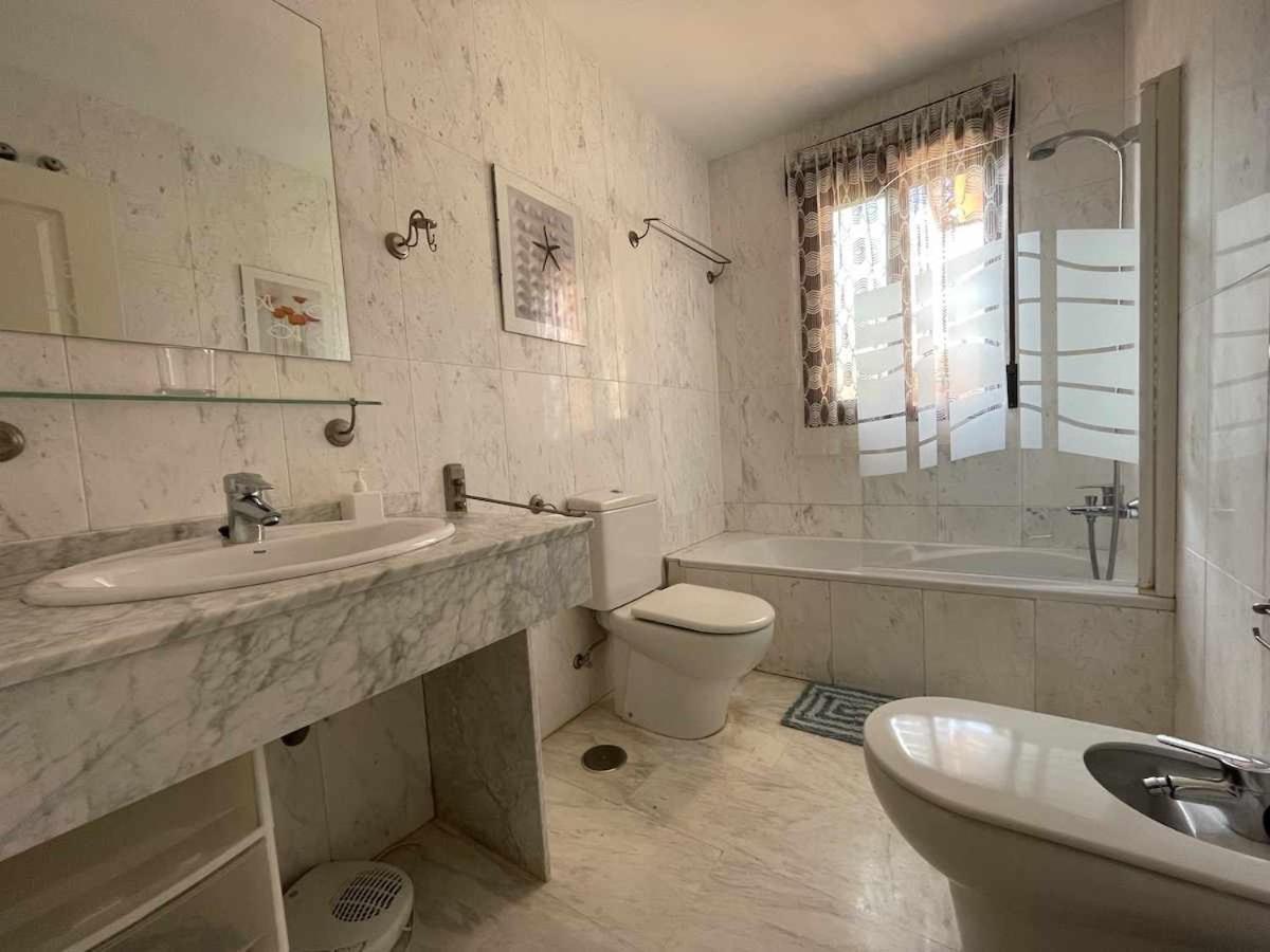 Amplio Apartamento 3 Hab Equipado En Playa Granada モトリル エクステリア 写真